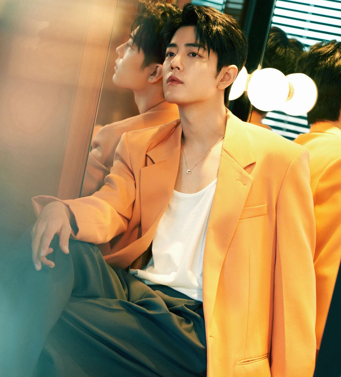 Xiao Zhan being the hottest 💥👑