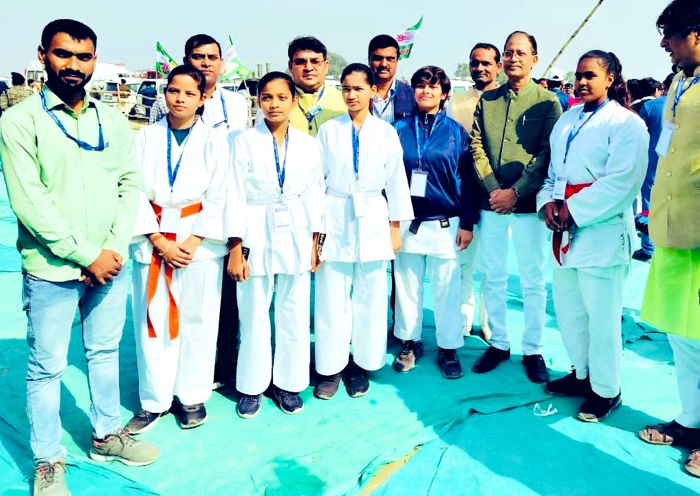 ManjeetJDUbihar's tweet photo. With the future of Bharat !!! https://t.co/Nh2gWDUv1s