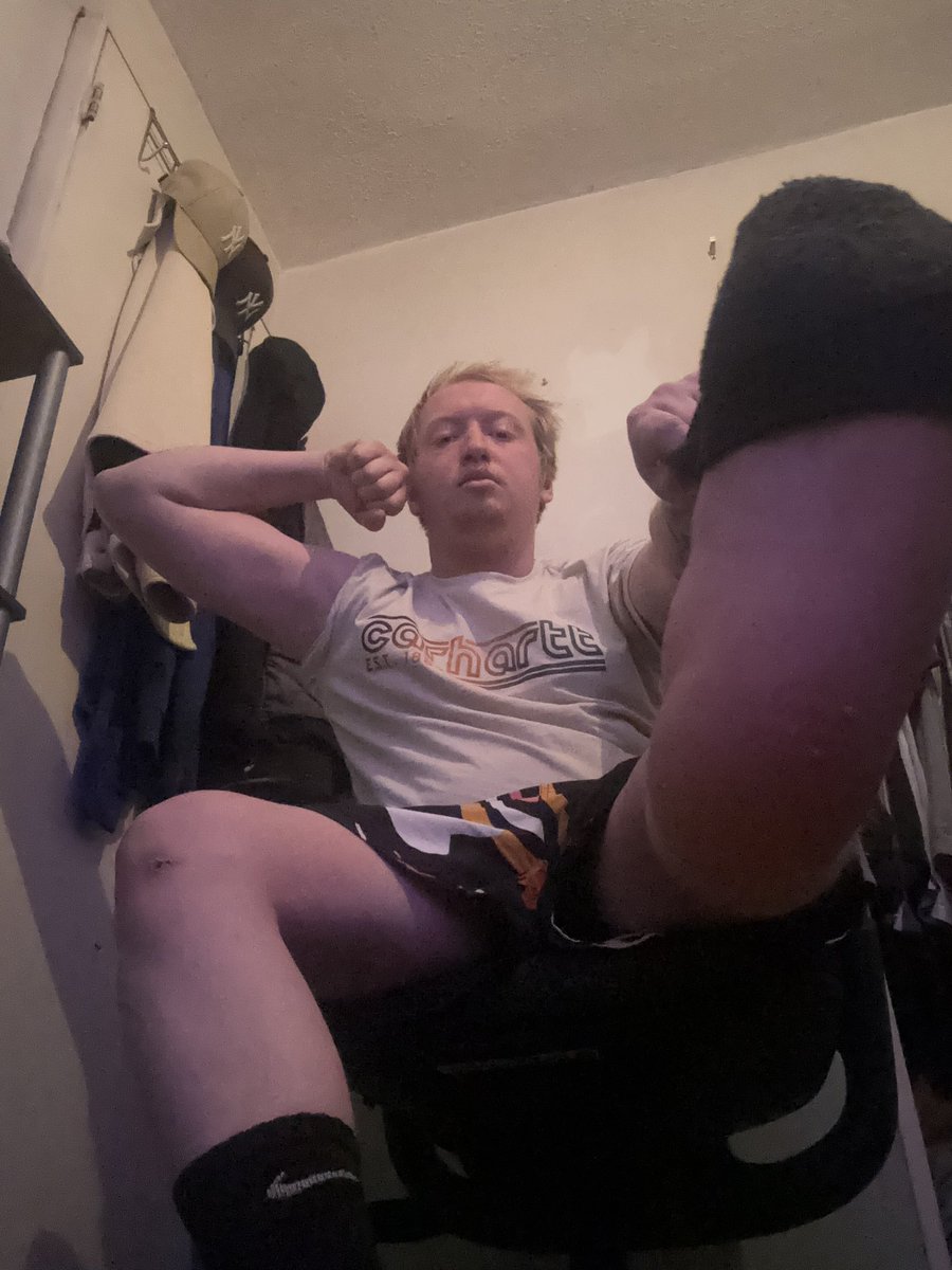 Come serve me you filthy scum 
#Findom #Cashmaster #Paypig