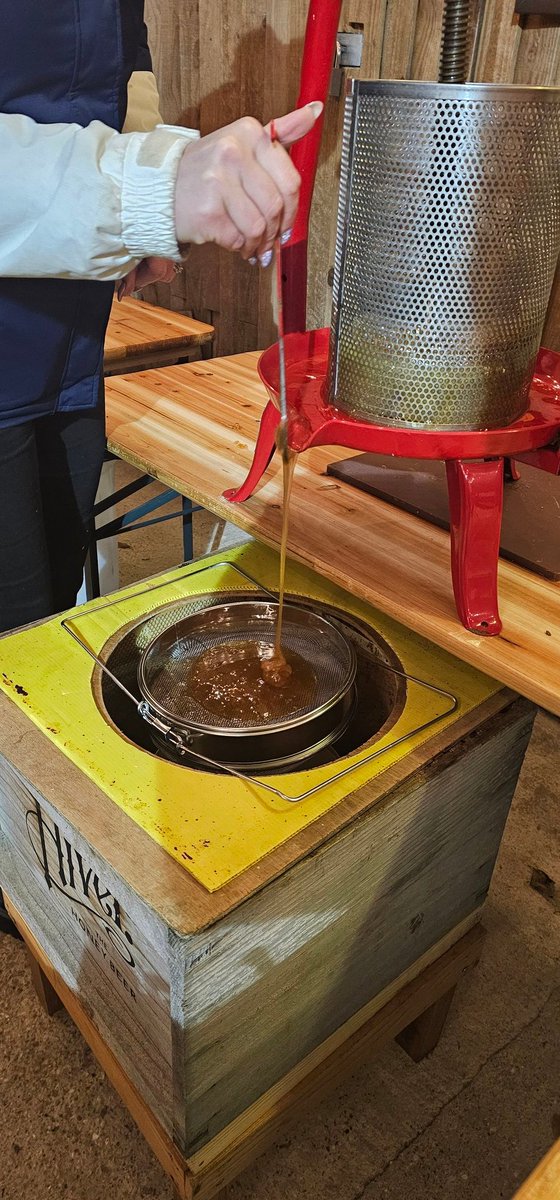 Hosting a Honey extraction  workshop today. Sticky mess inbound (and the roof is about to come off the building)