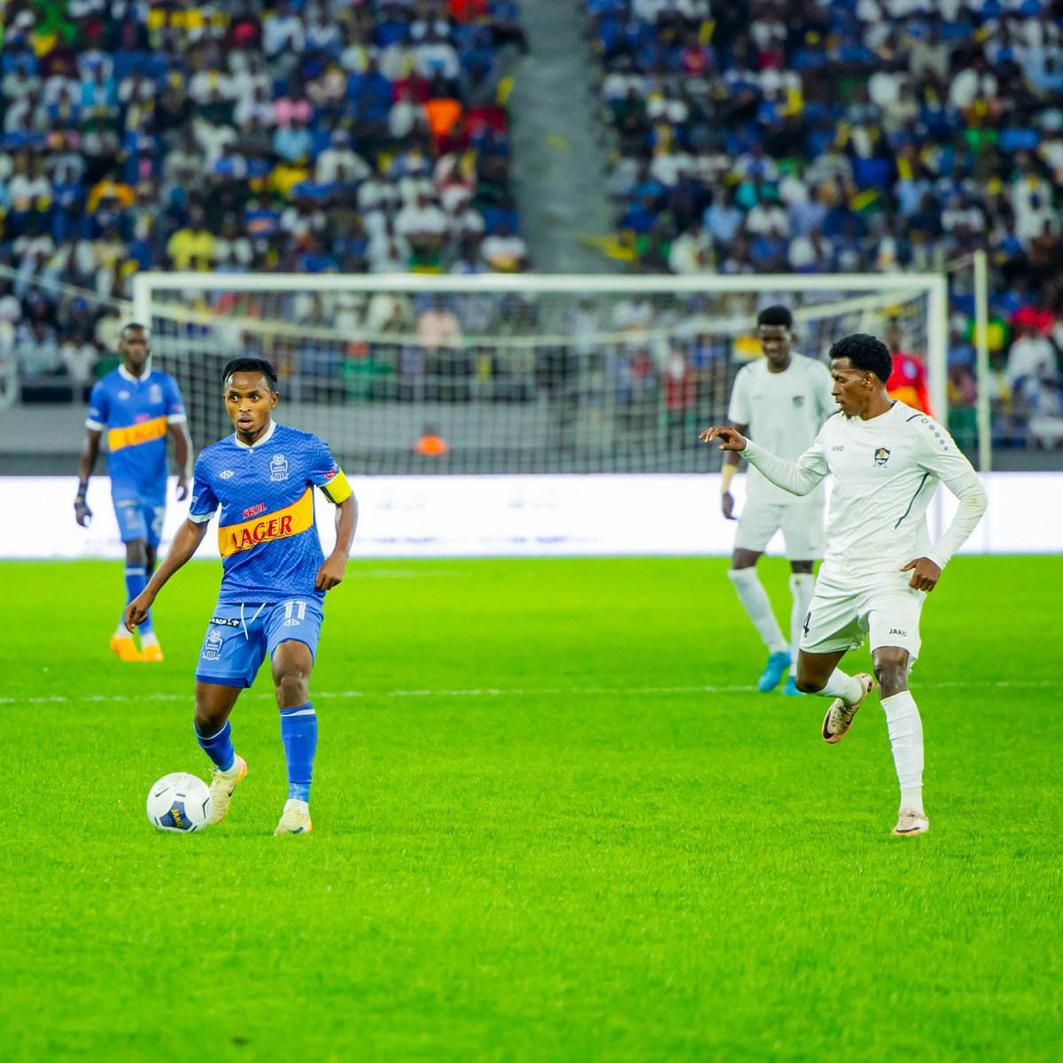 rayon_sports's tweet photo. Our CAPTAIN Muhire Kevin controlling the ball.

#1000HillsDerby 🗻⛰️ 
#UbururuMuMahoro 🔵
#RAYAPR
We are #Gikundiro https://t.co/Bc2OR1hljT