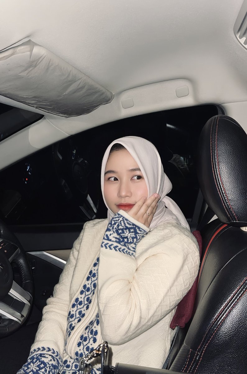 melsunmel's tweet photo. Jujur aku selama ini punya twitter/X cuman buat cek yg lagi viral atau baca thread akun marah” 😭
Sampai sekarang bingung pakainya
Atau ada yang mau #mutualan sama aku?
Akun yang bener” aja yah kak 🫶🏻 https://t.co/kxpe5Sqb0Z