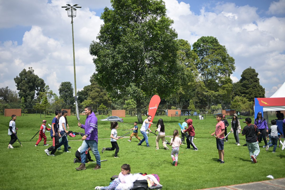 IDRD's tweet photo. 🚀 ¡El momento llegó! #DistritoA abre sus puertas con actividades para que puedas conocer más sobre los deportes alternativos, sSports y más. 🎮✨ ¡Ven y vive la experiencia! 🏟️ #BogotáMiCiudasMiCasa https://t.co/rS6OCZJ84y