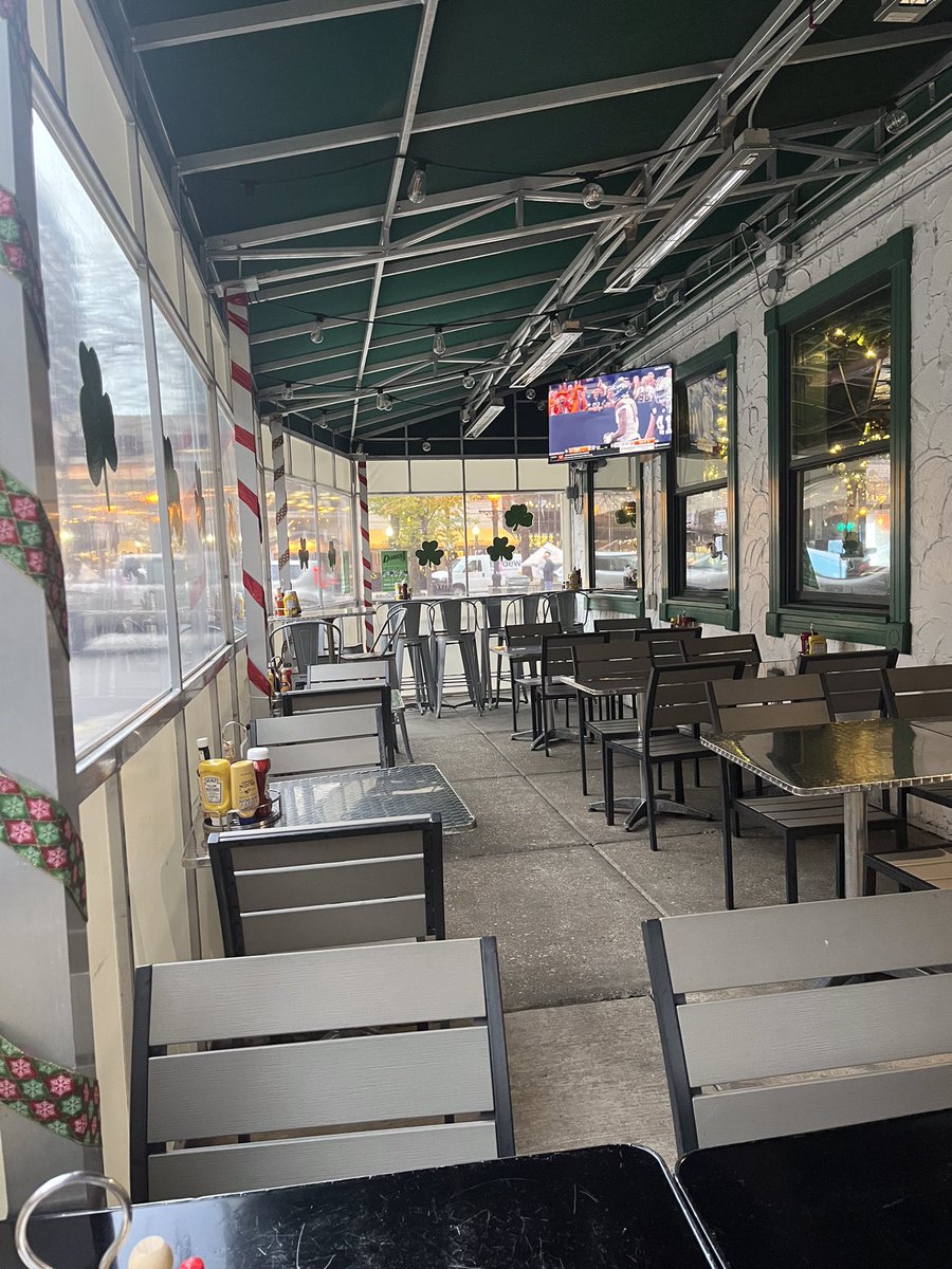 Dublin's Bar & Grill tweet media