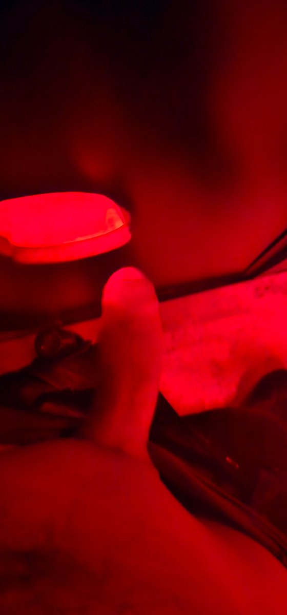 Hola como estan, bonita tarde estoy en cabinas <a href="/Darkroomcentro/">DarkRoom</a> por si alguna damita o parejita gusta acompañarme, yo estare encantado de invitar las entradas,saludos y por aca nos vemos