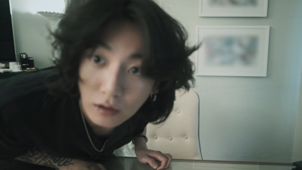 ✦ (@thvjkmon) on Twitter photo 