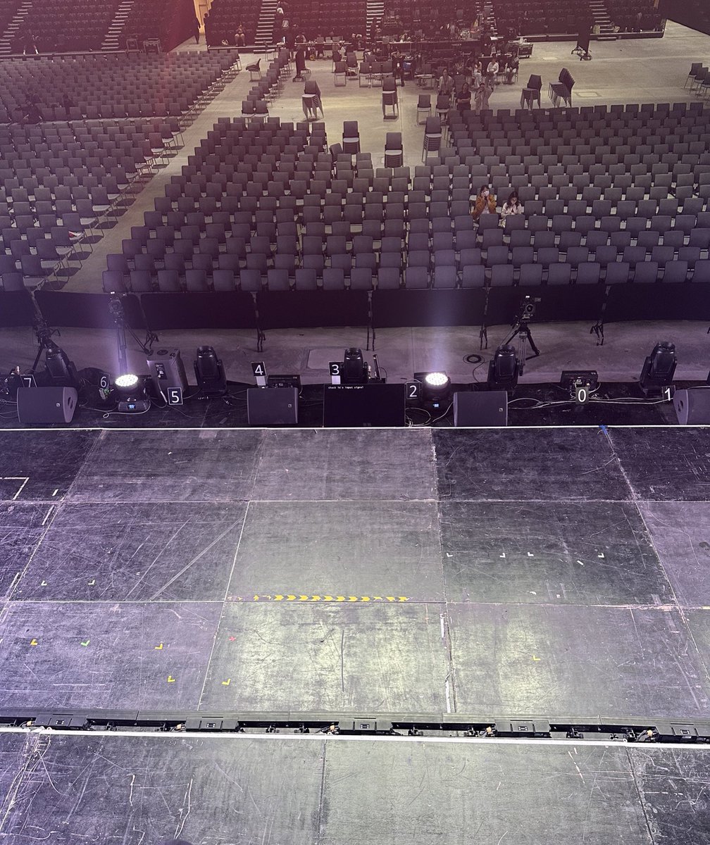 thaichayanon's tweet image. ขอบคุณสำหรับ 365 วันที่ผ่านมา มีความทรงจำละความสุขดีๆหลายอย่างมากๆ ไปกันต่อนะ #HappyBUSDAY #THAIchayanon #BUSbecauseofyouishine