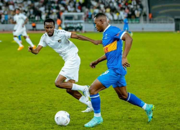 Kiyovu_sportsFC's tweet photo. #1000HillsDerby | #RAYAPR 

Full time at @stadium_amahoro 

@rayon_sports 0-0 @aprfcofficial 

Ubonye gute Derby ??
@isangostar 91.5&amp;105.5 fm 📻 https://t.co/6C4mKcbrtt