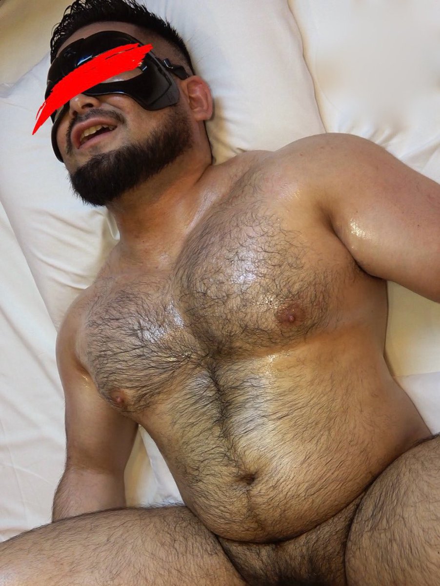 TetasDeHombre's tweet photo. Ayer di RT a un video de este hermoso hombre asiático con tetas perfectas pero lo borraron, alguien sabe su usuario o cuentas? Urge encontrarlo 😩 https://t.co/lqFQtIdsP7