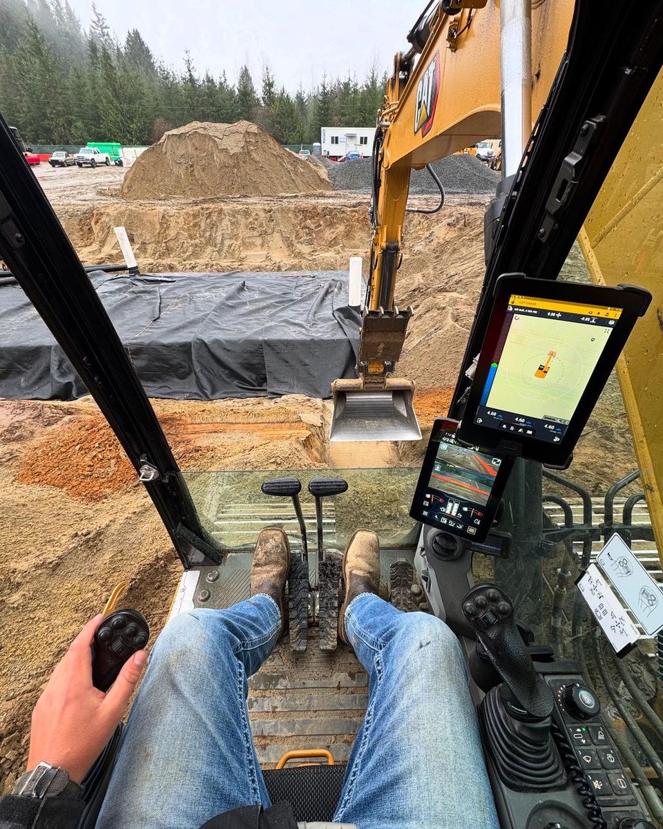 Ariat's tweet image. View for the day. #AriatWork

PC: IG @ stick_opr8r @ reececonstructioncompany