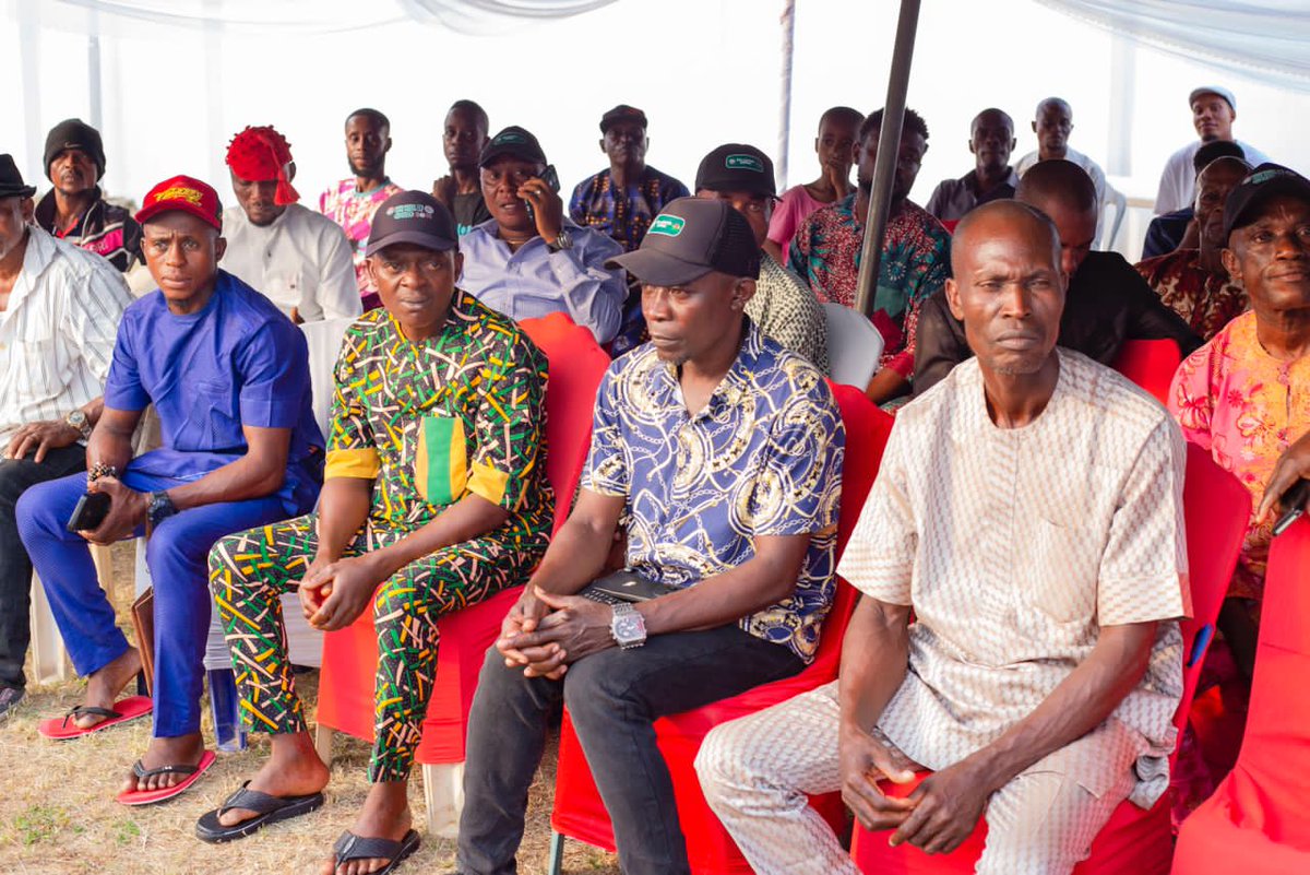 Repmartinsesin's tweet photo. We have empowered over 110 fishermen and farmers across Oron/Mbo/Okobo/Udung Uko/Urueoffong Oruko Federal Constituency with water pumping machines to support their irrigation, drainage, and livestock water supply needs.  

This initiative aims to improve agricultural and fishing https://t.co/exXQPPWlb6