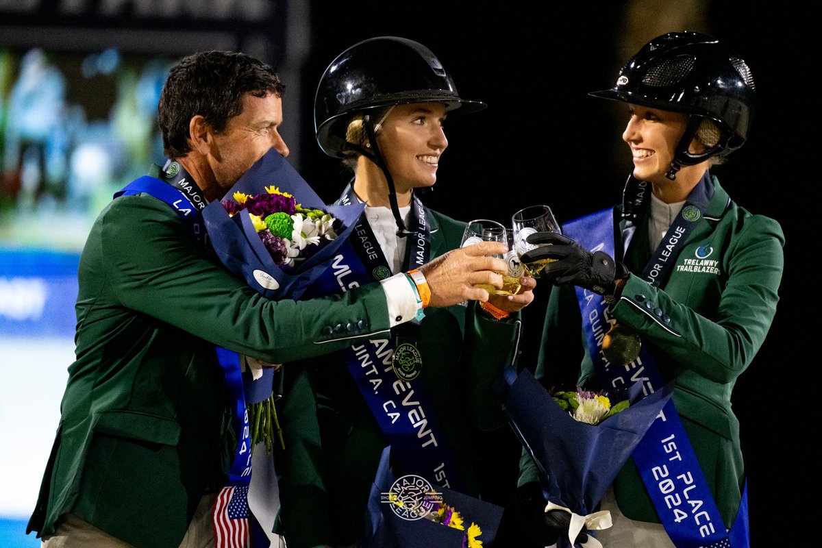 mlsjofficial's tweet image. Under Friday night lights, the desert was set ablaze 🔥... (&amp;amp; the tides have turned going into #THEFINAL ) 👊

P1: Trelawny Trailblazers
P2: Maccabi United
P3: Northern Lights 
#FASTESTLAP -&amp;gt;Sean Jobin &amp;amp; Coquelicot Vh Huevelland Z
#ThisIsMajorLeague #MLSJLaQuinta #S4L9 #TeamComp