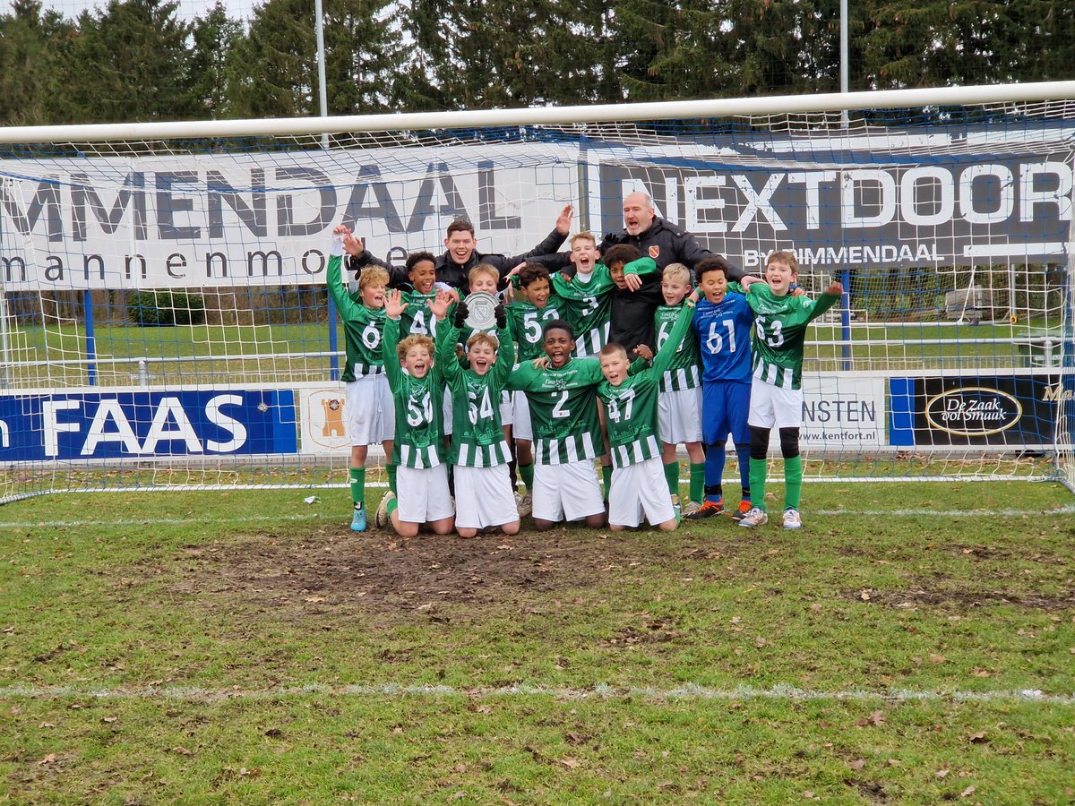 Schitterend resultaat met promotie naar Divisie. Trots vooral op ontwikkeling die deze boys van jongs af aan jaarlijks doormaken met hard werken. Toe aan de volgende stap en uitdaging, tevens mooi voor onze club!