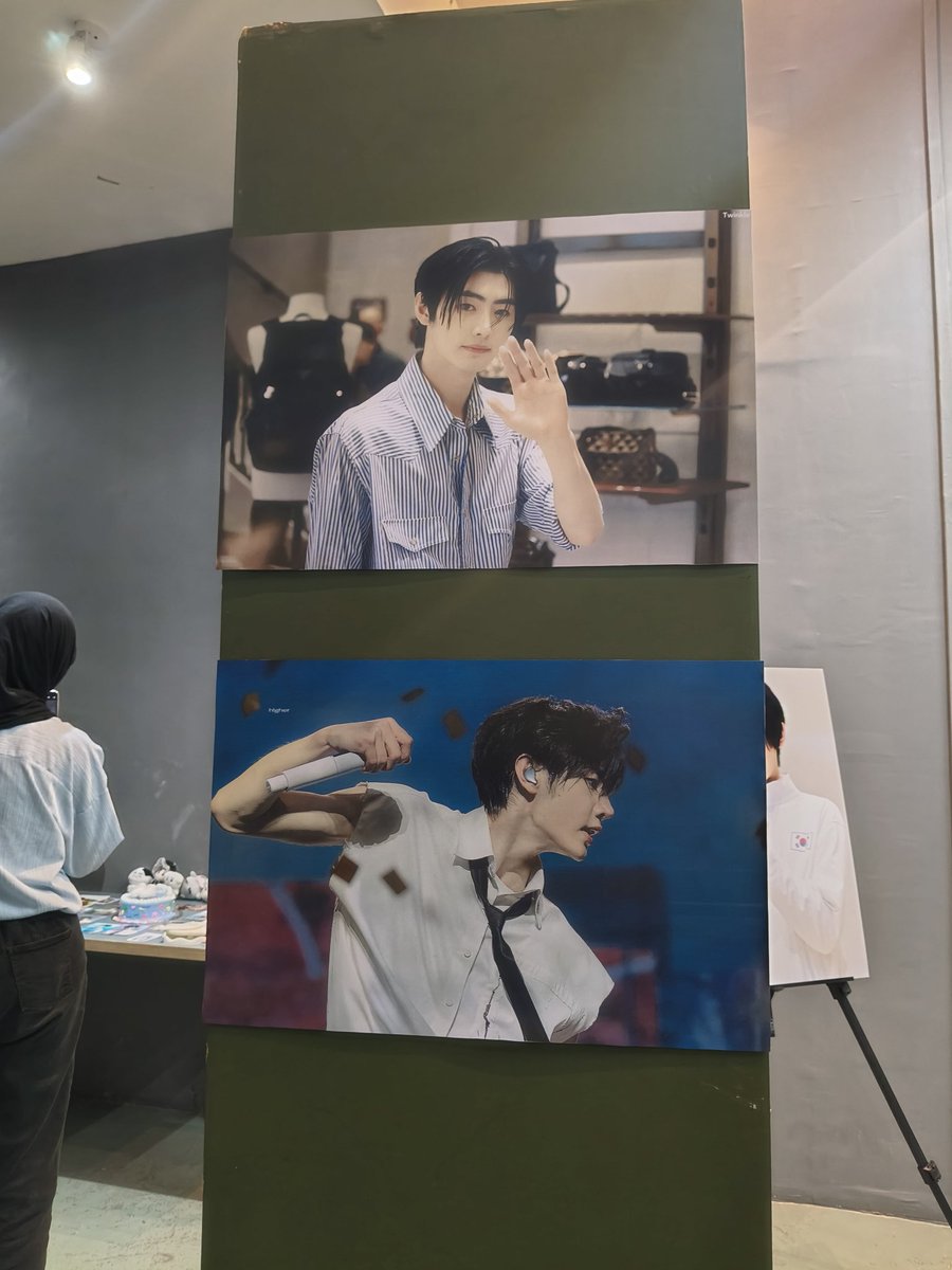 Pukat_PSH's tweet image. SUNGHOON BLOOM IN WINTER
#PSHEnchantedRails
#1208StarsAlignedForHOON
#성훈이_생일1208번_꽉꼭안아
#엔하이픈_성훈 #성훈 #ENHYPEN_SUNGHOON
@ENHYPEN_members