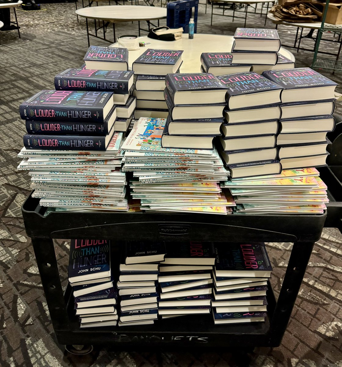 MrSchuReads's tweet photo. Thank you for a SUPER morning, @sljournal!! I loved going on a journey through story together! @Candlewick, thank you for making sure everyone received a copy of one of my books! #sljsummit https://t.co/PdQZXVaVJ6