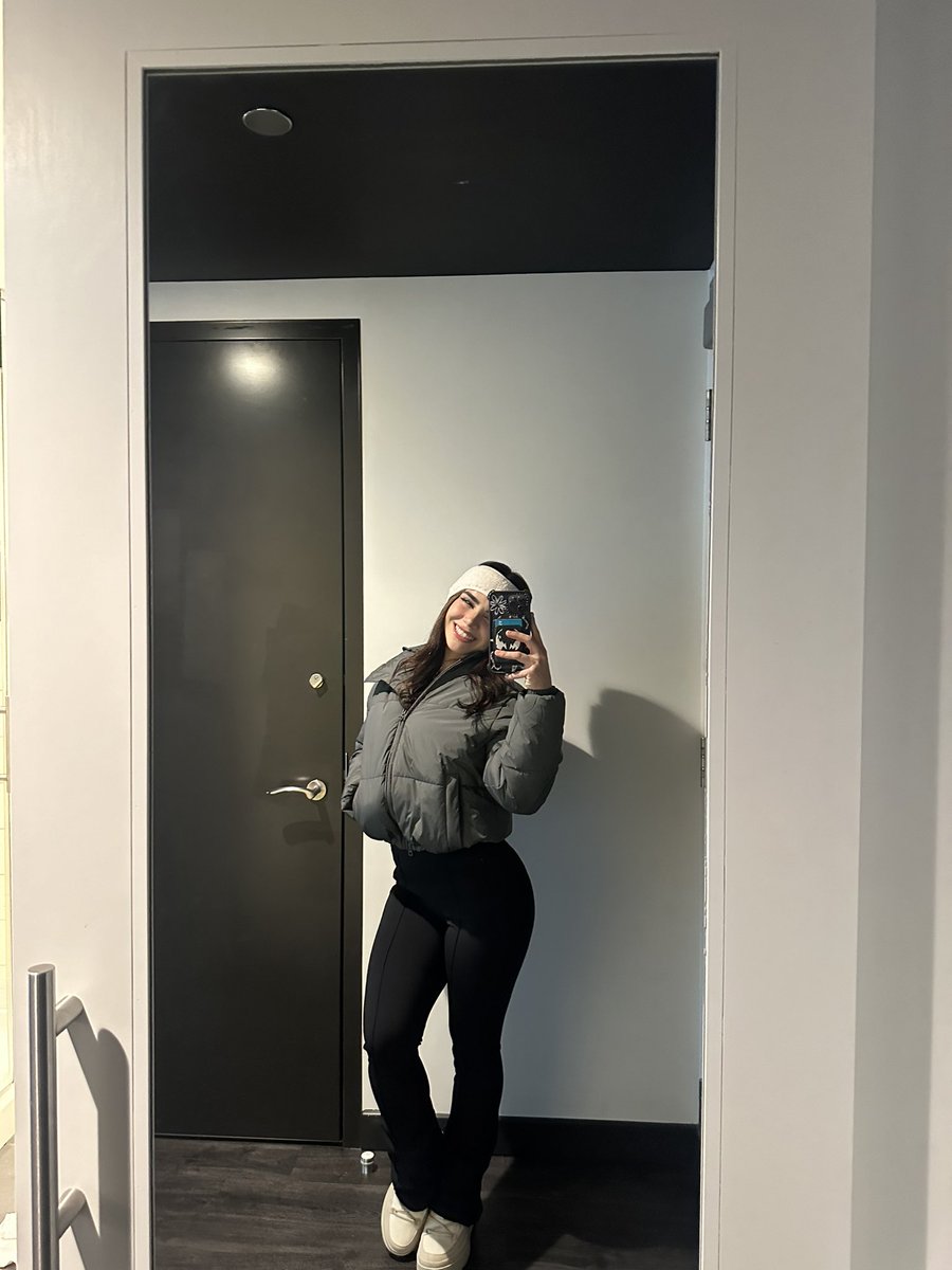 Alanita ₊˚⊹♡ (@alanafloresf) on Twitter photo 