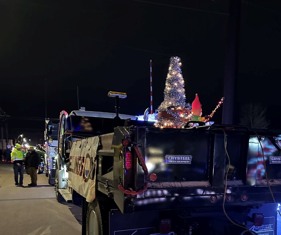 EllingsonCo's tweet photo. We loved seeing the creativity in the floats and being part of the Owatonna Holiday Lighted Parade.

Feeling so grateful for these special moments. See you again next year! https://t.co/zzplaUtKoE