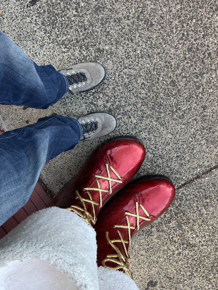 sullman89's tweet photo. My size 13’s next to his boats, no way he’s getting down the chimney! https://t.co/WKZe6H55hd