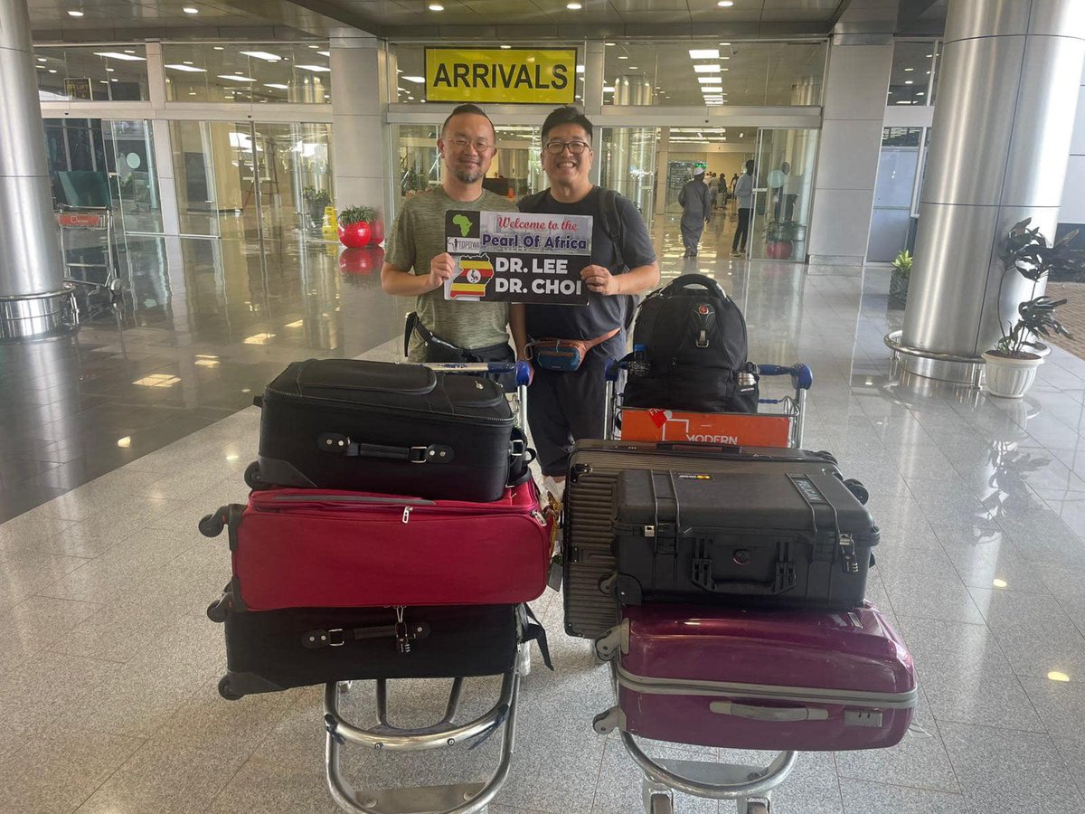 So exciting, Drs. Paul Lee &amp; Sangsun Choi arrived in Kampala to work on new MULISA project = mHealth-enabled User-friendly Light-based Stroke Screening &amp; Assessment in Pediatric Sickle Cell Disease in #Uganda. 🇺🇬🌍
 #sicklecell #mHealth #projectlaunch #publichealth #globalhealth