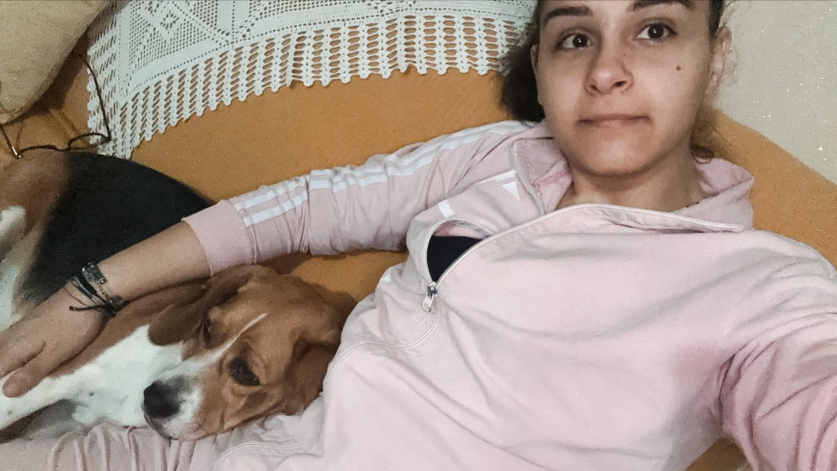 BeatriceMastro2's tweet photo. Il cane è quel compagno silenzioso che sa guarire ogni tristezza con un solo sguardo pieno d'amore. 
💚🐾🫀
#dog https://t.co/oci5pwbcc9