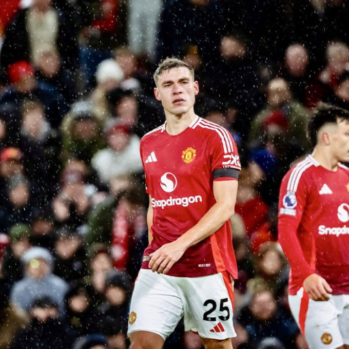 sudaisi_stats's tweet photo. M. Ugarte 45mins vs N. Forest
96% Accurate passes(22/23)
2 Chances created
3 Passes in to final third
67% Accurate long balls(2/3)
50% Tackles won(1/2)
1 Block
4 Defensive actions
4 Recoveries
3 Duels won
50% Ground duels won(2/4)
100% Aerial duels won(1/1)
#MUNNOF #MUFC #EPL https://t.co/EzmTxYwLNf
