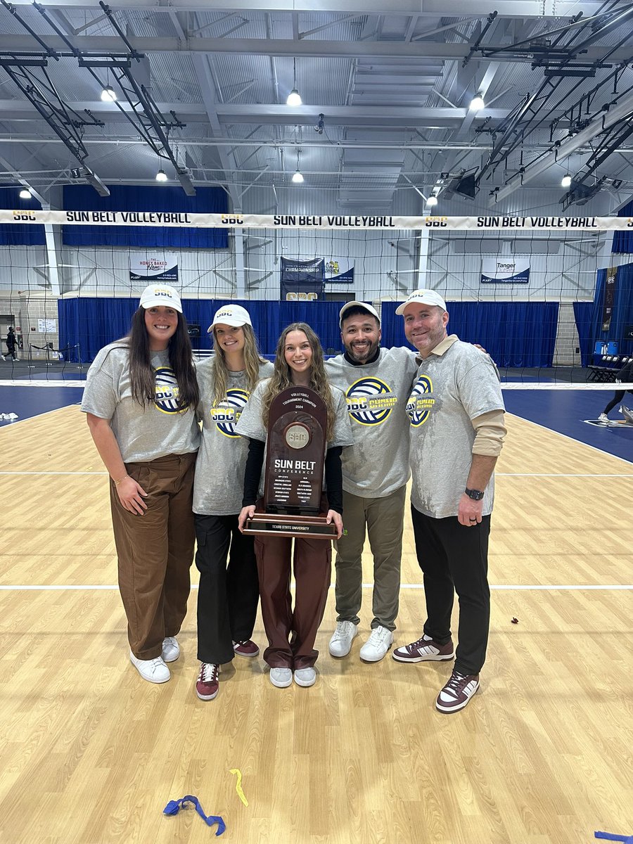 K3ith2's tweet photo. Season 5 in the 📚 Coaching is an opportunity of a lifetime and I couldn’t be any happier for the opportunity to connect and share my passion for this sport and my life with others. Grateful for @TexasStateVball and the opportunity to be a part of something bigger than myself! https://t.co/ikM4ZeaPbC
