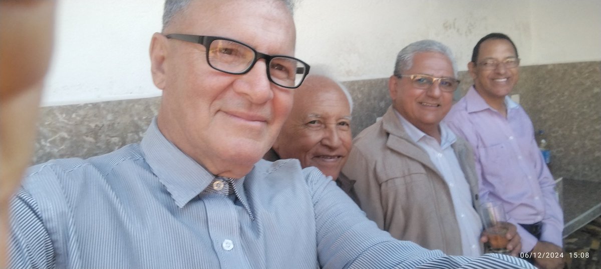 RegionMerida's tweet photo. La Navidad es una época repleta de magia en la que lo mejor no son los regalos sino los momentos tan bellos que vivimos al lado de nuestros seres queridos, amigos y familiares. Anécdotas, poemas, cuentos  en éste compartir navideño. ¡Feliz Navidad! https://t.co/pKjiKXcpUY