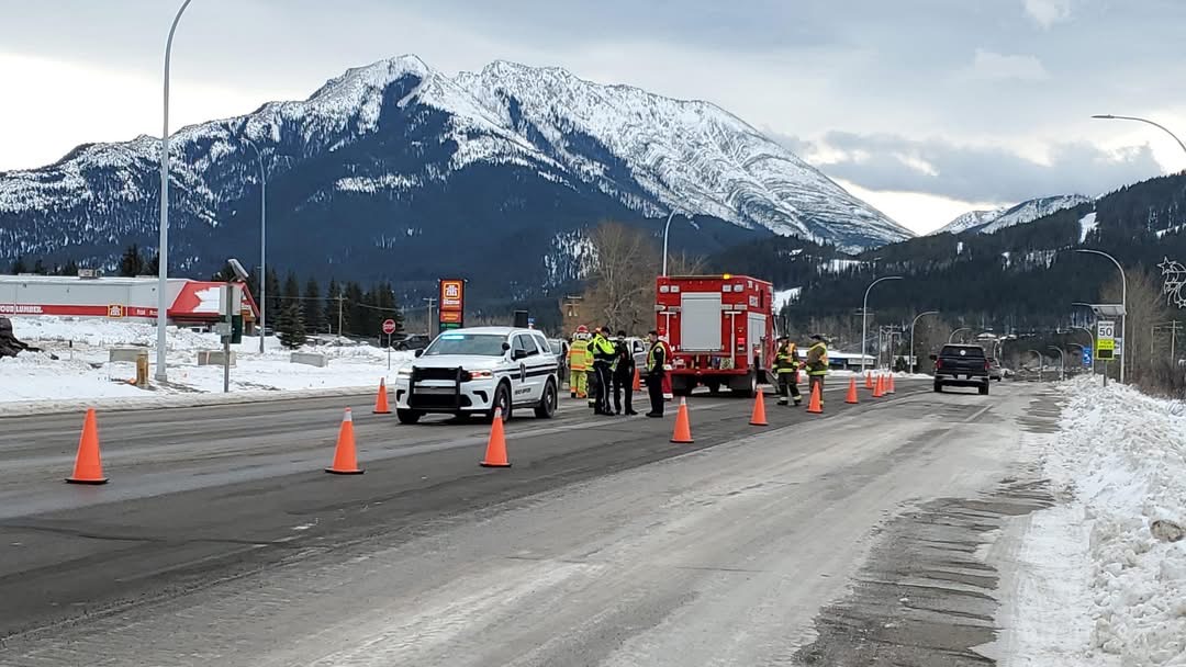 AHS EMS (@ahs_ems) on Twitter photo #YourEMS was proud to attend the annual Crowsnest Pass Charity Check Stop in support of the <a href="/CrowsnestPassAB/">Crowsnest Pass</a> Foodbank. Non-perishable food items and cash donations were collected to support our local community in need this holiday season. Thank you to all our donors! #YourEMS was proud to attend the annual Crowsnest Pass Charity Check Stop in support of the <a href="/CrowsnestPassAB/">Crowsnest Pass</a> Foodbank. Non-perishable food items and cash donations were collected to support our local community in need this holiday season. Thank you to all our donors!
