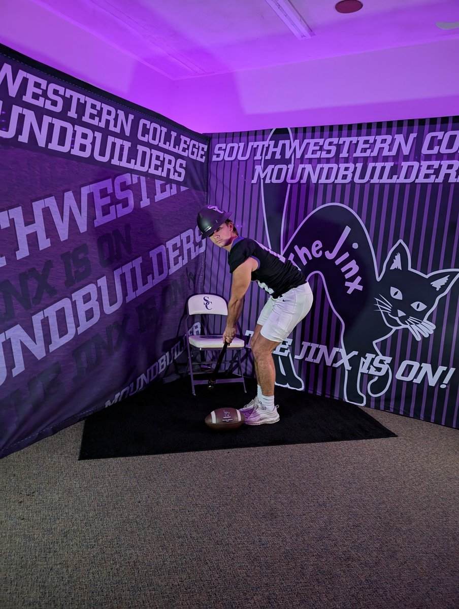 Grizz_Graham's tweet photo. After a great vist @BuilderFootball ! 
I have received an offer to play for the KCAC Champs. Thanks @CVanosdellSc and @CoachGriffSC for the opportunity to play for a Championship winning program.
@mbunton34 @FootballFHC @elitefootball @JPRockMO @Coach_DThomas https://t.co/3YSjE29BNW