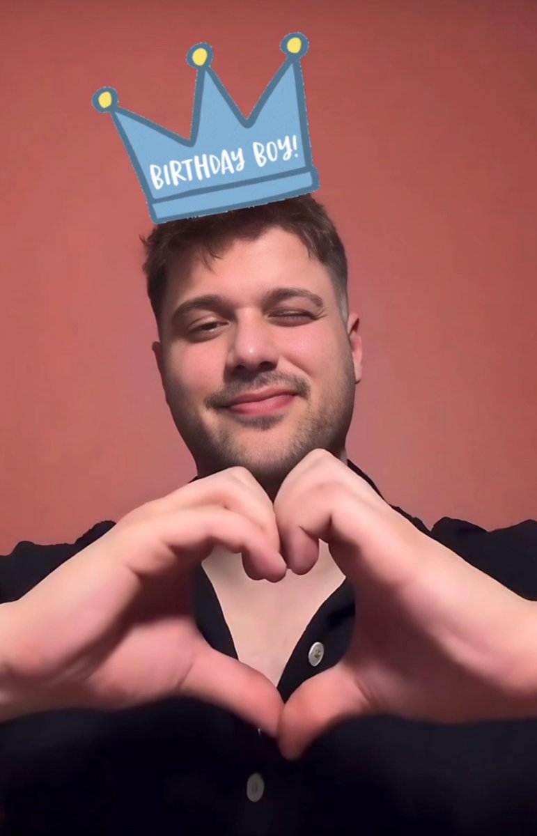 Doğum günün kutlu olsun, Oğuz Kekin!

Tüm hedeflerine ulaş ve günlerin neşe ve doyumla dolsun. Hayatın sunabileceği en iyi şeyleri gerçekten hak ediyorsun. Seni desteklemek için buradayız.

Seni seviyoruz, her zaman ve sonsuza dek! 🖤🕸️👑

<a href="/oguzkekkin/">Oğuz Kekin</a> #OğuzKekin #teamKekin 🎉