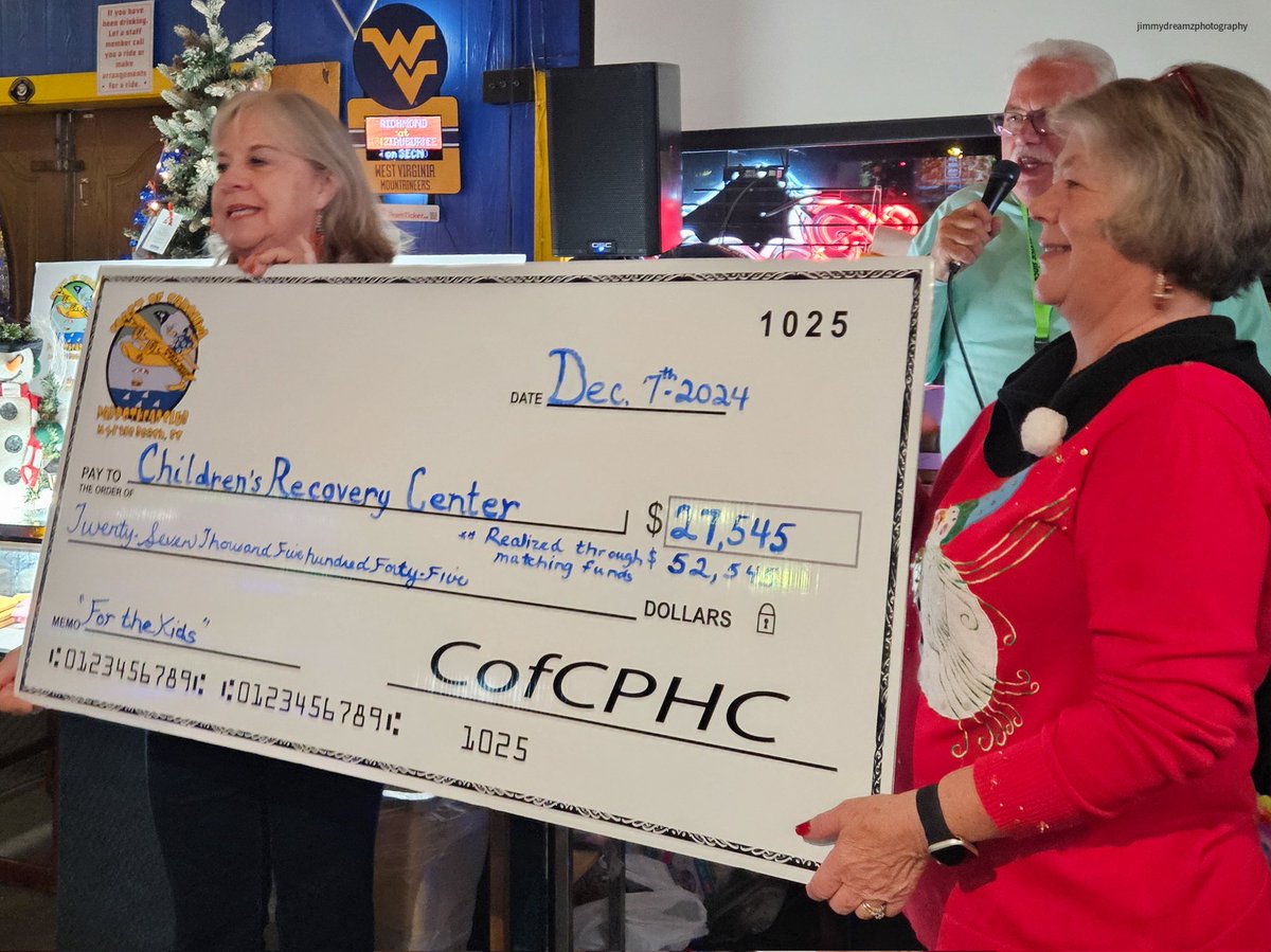 Jimmydreamsmb's tweet image. I am proud to be a ParrotHead with the Coast of Caroline Parrot Head club for 28 years.  Tonight, we donate funds to one of our charities. 
#Bubblesup #Phinsup #Partywithapurpose
@jimmybuffett @radiomville @DailyBuffettX @macmcanally @Vikes_Dawgs @EdPiotrowski