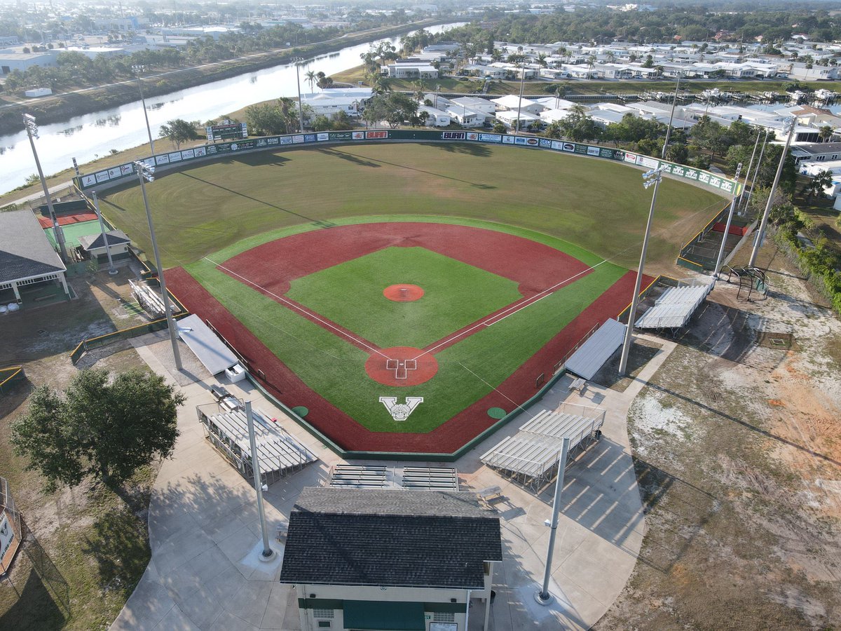 HSBaseballField's tweet photo. Venice High School (Venice, Florida) #GoIndians @VHS__Baseball @PrepBaseballFL @AstroTurfUSA @VJPortell @DiamondProMedia @BWhitlock2025 @Florida_PG #HsBaseballFields https://t.co/skewqgKGPa
