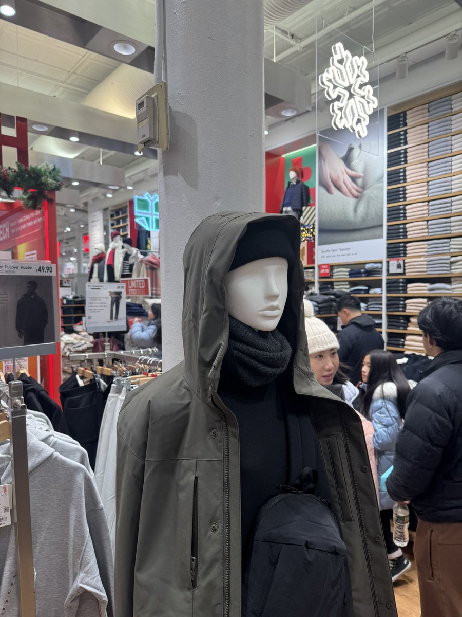 visual merchandiser needs a raise 😭