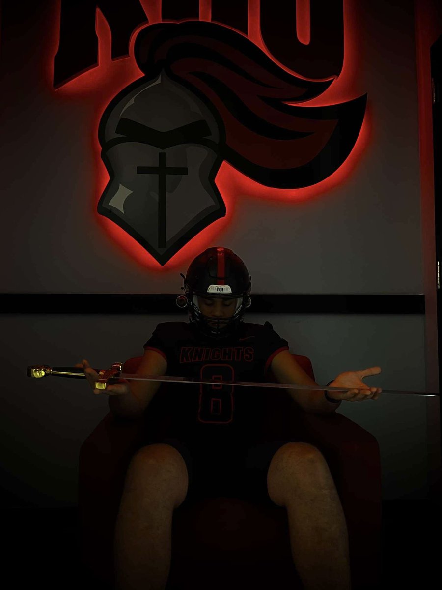 After a great visit with <a href="/coachaubry/">Coach Aubry</a> I am blessed to receive an offer from Kentucky Christian university 🩸🗡️
<a href="/BLBobcatsFB/">Betsy Layne Football</a> <a href="/DDSportsNetwork/">D&D Sports Network</a> <a href="/TheTop5s_/">TOP FIVES</a>