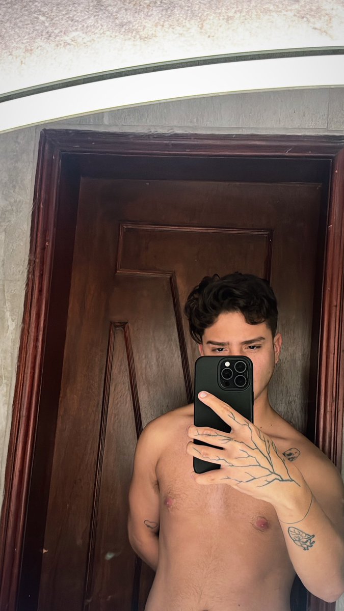 Cesar_Pantojsg's tweet photo. tengo ganas de hacerlo con nobody...

#sexrol https://t.co/gS90dBSsa3