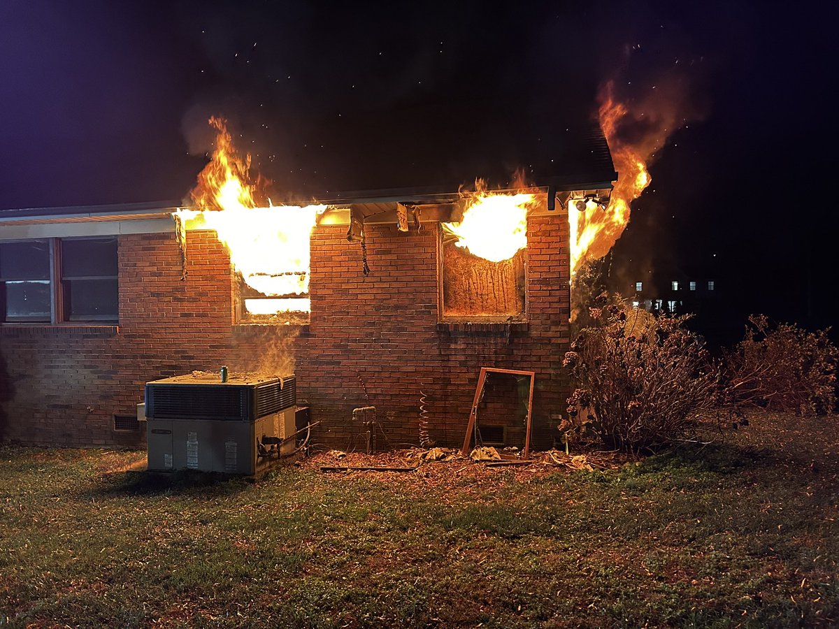 Huntersville_FD's tweet photo. *TRAINING FIRE* 🔥
Reminder, we are conducting live fire training this evening off Hwy 73 (15513 NC Hwy 73). You will see smoke, fire and fire apparatus on scene. No need to call 911. It’s just us! #TrainingFire https://t.co/cwsZQNzBlR