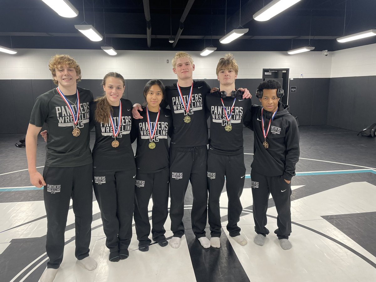 Panthers fought their hearts out this weekend and brought home some hardware!!! Congrats to our medalists:
1st Place- Travis, Aiden, Ava
3rd Place-Gavin, Tre, CC
#pantherwrestling
