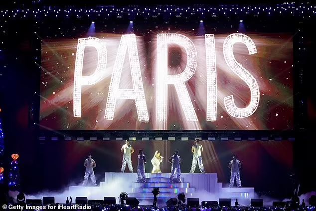 R_inStereo's tweet image. QUEEN OF POP #infiniteicon #jingleball2024