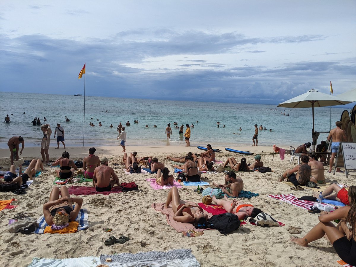 AnjaliTalcherkr's tweet photo. @sexysoultribe @StevesLoveTarot Follow Up: Found the beach where it was filmed - Padang Padang Beach. Highlight was this group of guys in the water singing an Oasis  tune 😂 https://t.co/l7ECKG413N