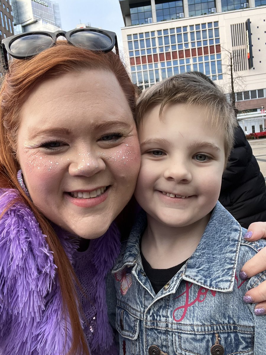 caitlinslife's tweet photo. Anyone going to #TSTheErasTourVancouver N2, Greyson wants to trade bracelets with you!!! We are in section 214 Row J tonight!! @taylornation13 @taylorswift13 #TaylorSwift #Taylornation #swiftie https://t.co/knNur6qIGN