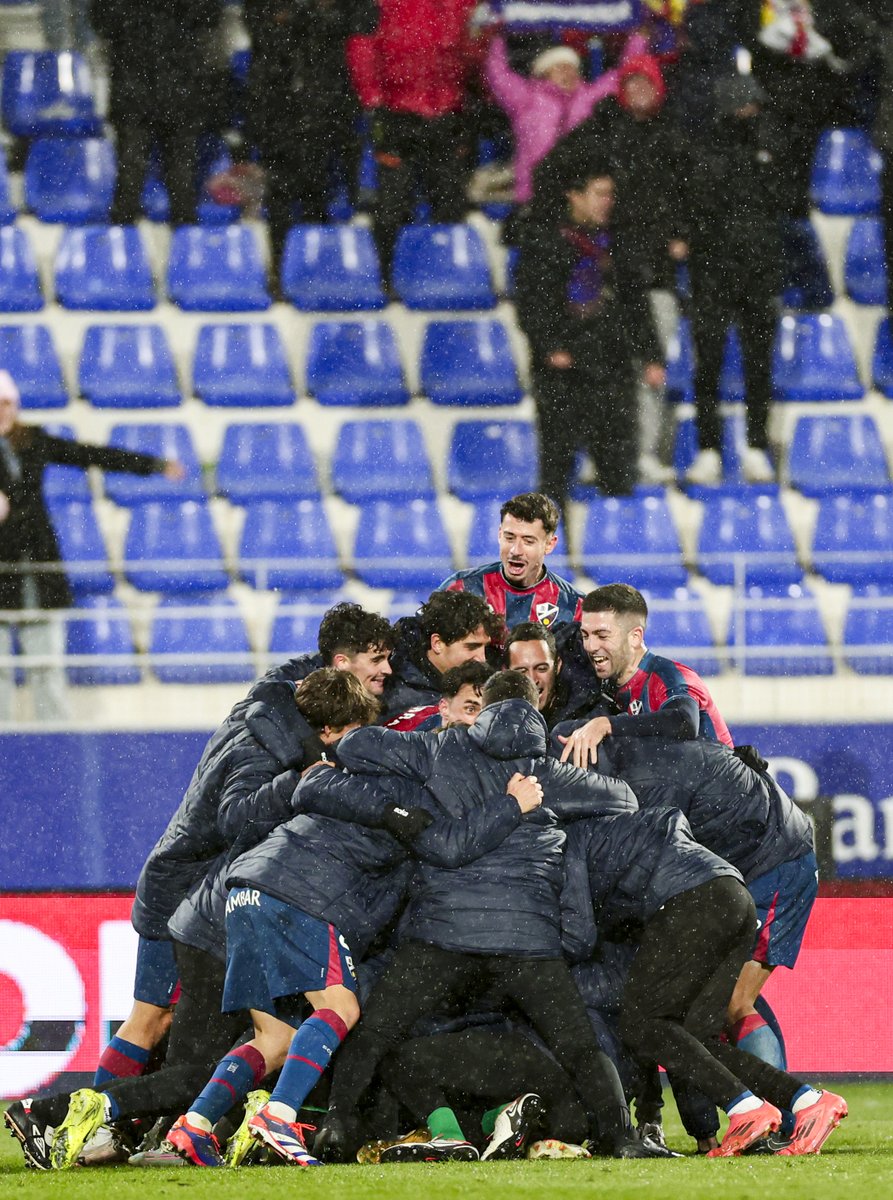 𝑬 · 𝑸 · 𝑼 · 𝑰 · 𝑷 · 𝑶