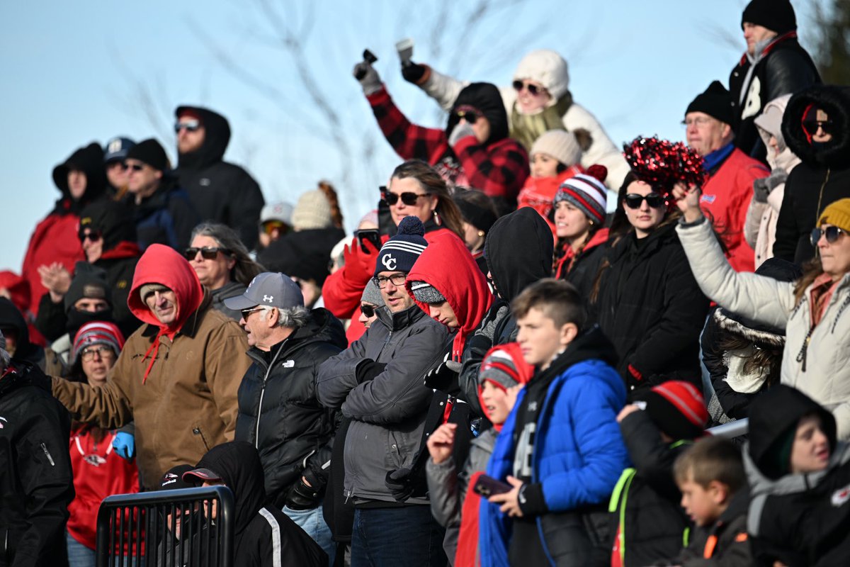 RavenFootballBC's tweet photo. Raven Nation showed up today! Thank you to all the fans that made the trip! See you in Florida next week ☀️ https://t.co/xD82KJMyG4
