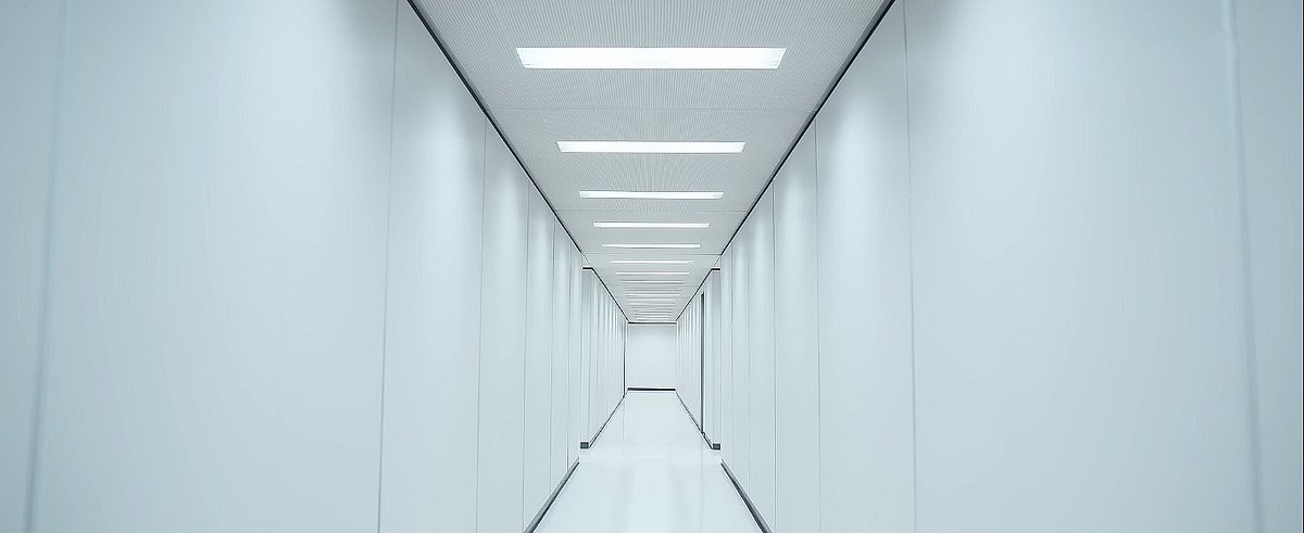 screenscaps's tweet photo. severance (2025) https://t.co/fDnoNYKY7F