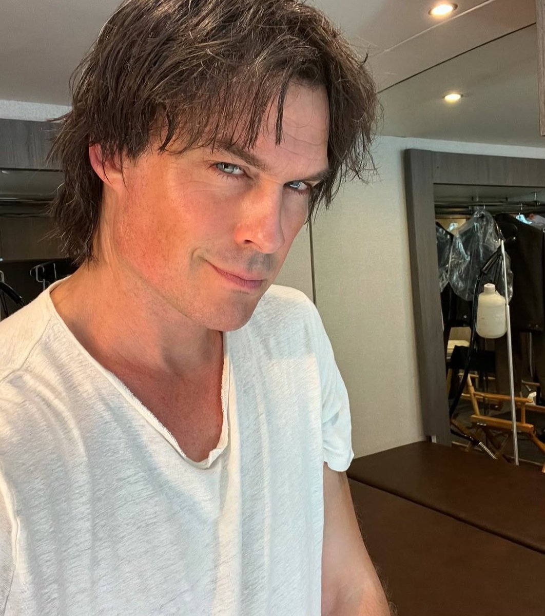 cenastvd's tweet image. Hoje (8/12), o Ian Somerhalder, nosso eterno Damon Salvatore, realiza seus 46 anos de vida ♥️