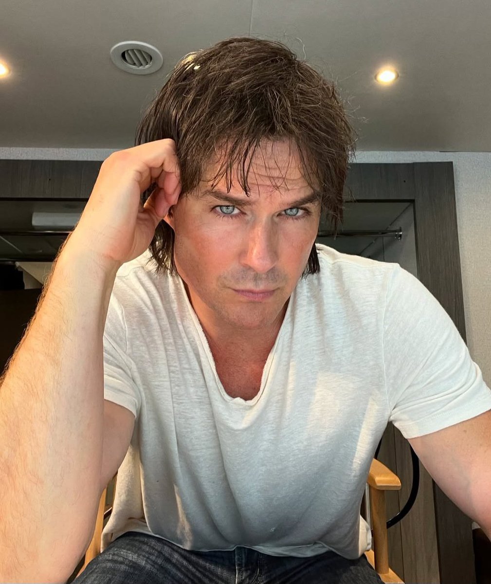 cenastvd's tweet image. Hoje (8/12), o Ian Somerhalder, nosso eterno Damon Salvatore, realiza seus 46 anos de vida ♥️