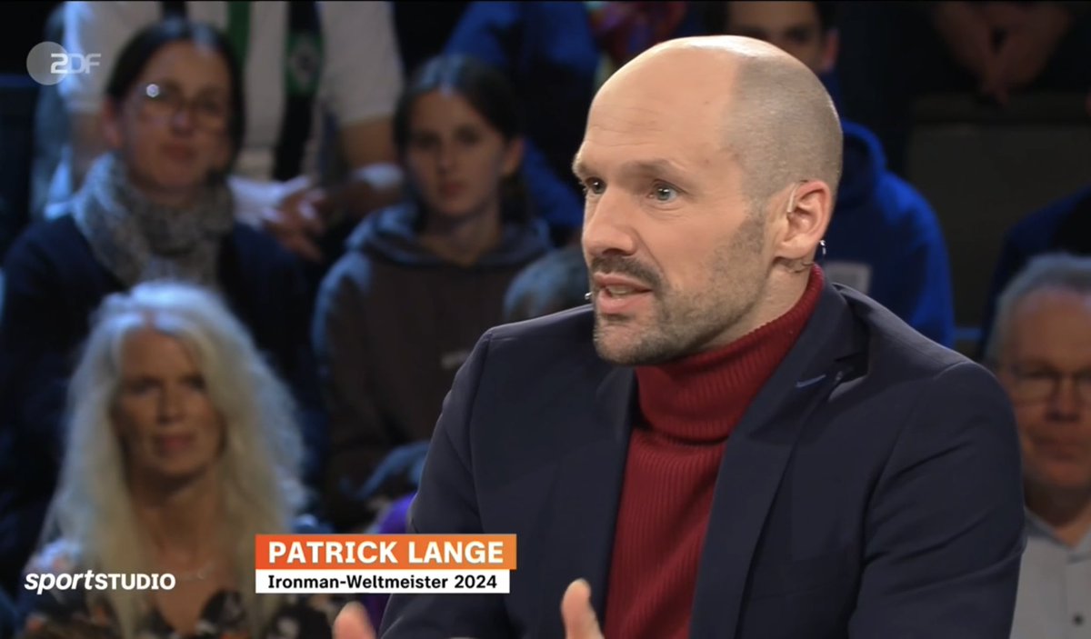 dirk_adam's tweet photo. Mega Sportler. Aber leider mega-dünne Fragen im Sportstudio. Da hätte man so viele andere tolle Dinge abfragen können. #PatrickLange #Sportstudio https://t.co/Er0ftqgxqn