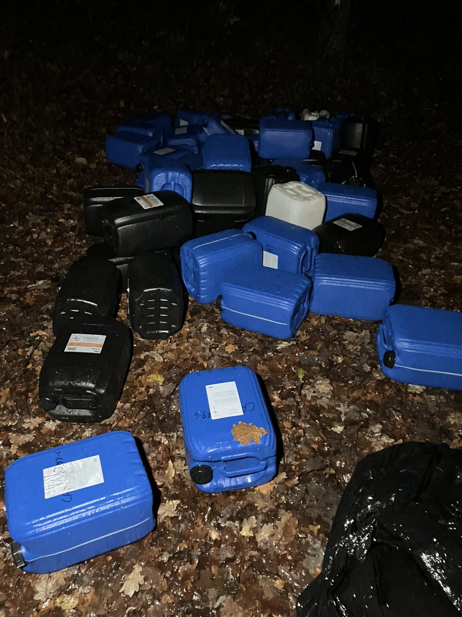 Vanavond #afvaldumping #drugsafval op de #brabantsewal. #bergenopzoom