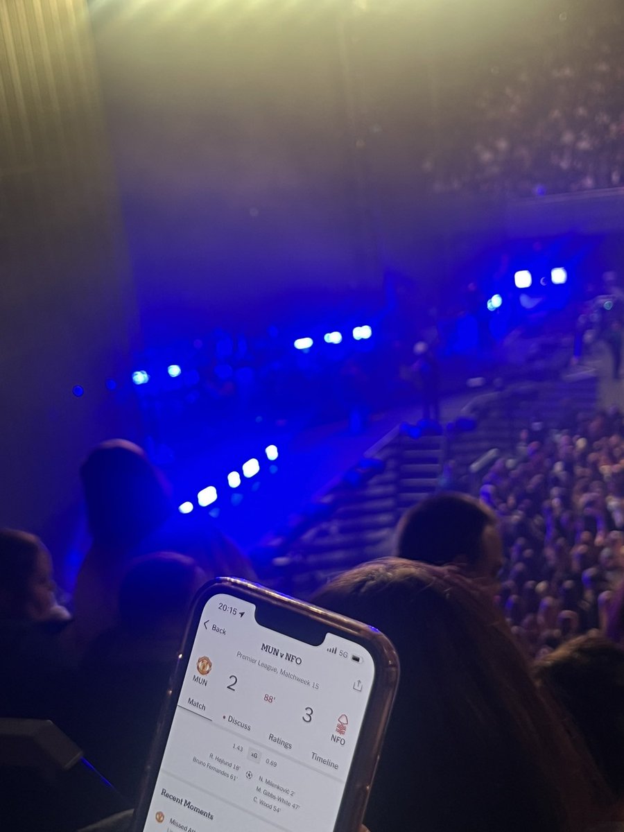 When you drag your husband to <a href="/thescript/">the script</a> but he’s a Man U fan 🤣