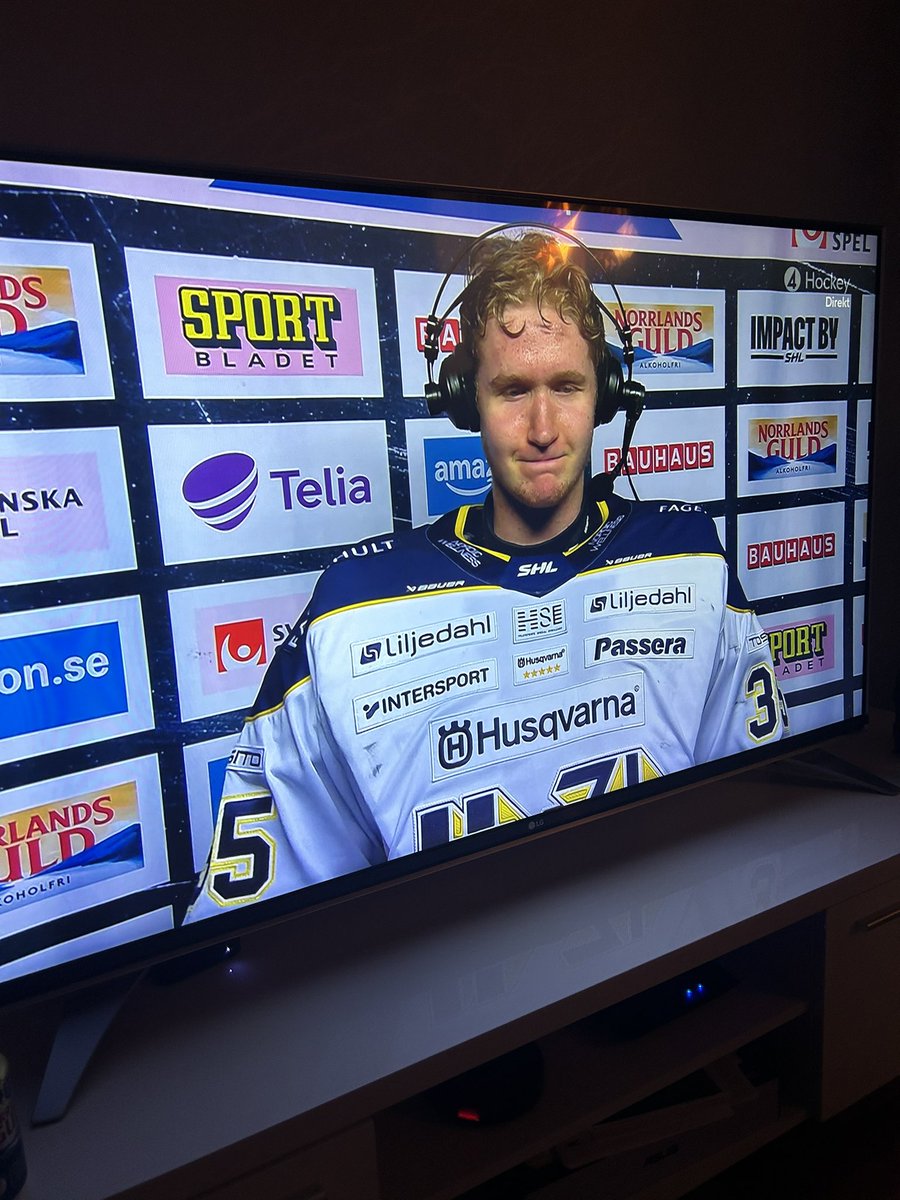 Lucas Hallgren tweet media