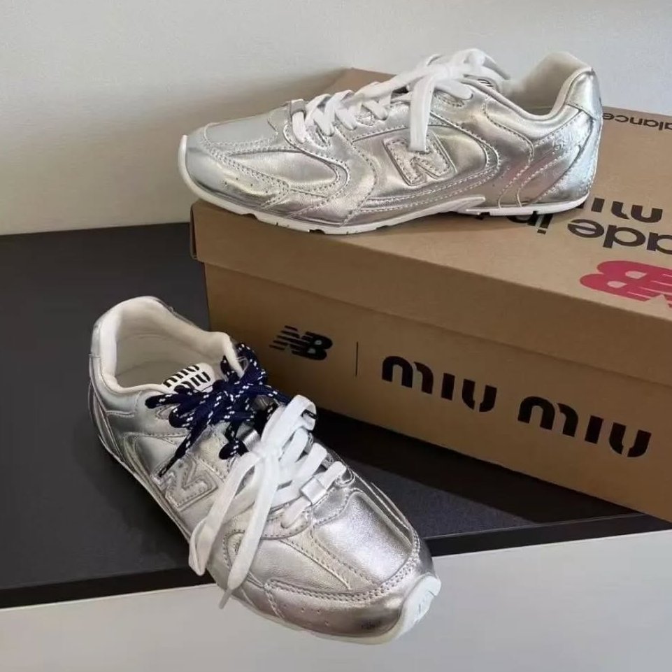 Miu Miu x New Balance 530 SL 